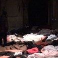 
[Video]



In der Nacht von Samstag auf Sonntag, am 22. Dezember um 23:15, begannen ca. 25 Leute mit einem Hungerstreik, da es derzeit weder von den Behörden noch von der seit Beginn der Kirchenbesetzung sich verstärkt in den Mittelpunkt drängenden Caritas konkrete Angebote gibt, auf die Forderungen einzugehen.
Sie wollen als Flüchtlinge anerkannt werden und sich unter menschenwürdigen Bedingungen ein neues Leben aufbauen. Als Mindestforderung der Hungerstreikenden [...]