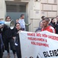 
[Video]



Bleiberecht für die Refugee-Aktivisten! Forderungen erfüllen!
WE WILL RISE – mehr als ein halbes Jahr Proteste!
Mehr als 600 solidarische Menschen und Refugees demonstrierten am 6. Juni 2013 in Wien. Ein erfreuliches Zeichen der Solidarität nach einem halben Jahr unentwegter Proteste für ein lebenswürdiges, humanitäres Bleiberecht und gegen die Bestie DEPORTATION!
NOR BORDER! NO NATION! STOP DEPORTATION!
 
 
 

